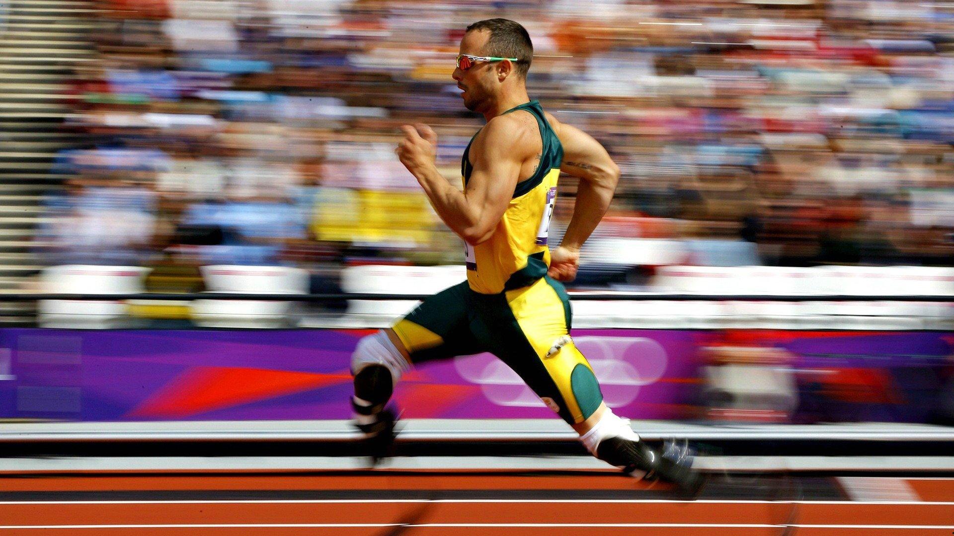 亚冠联赛激战正酣，中超双雄遭遇强敌，日韩球队展现统治力